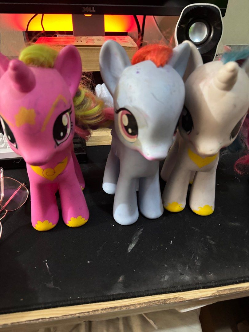 My Little Pony Figures (Category: Figurines & Statues) located in Paranaque City. Submitted by ledzai (Listing ID 1403743389, Image 1). Description: .