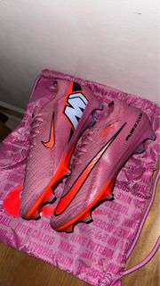 (Category: ) located in . Submitted by glamouroducts (Listing ID 1403667949, Image 1). Description: .