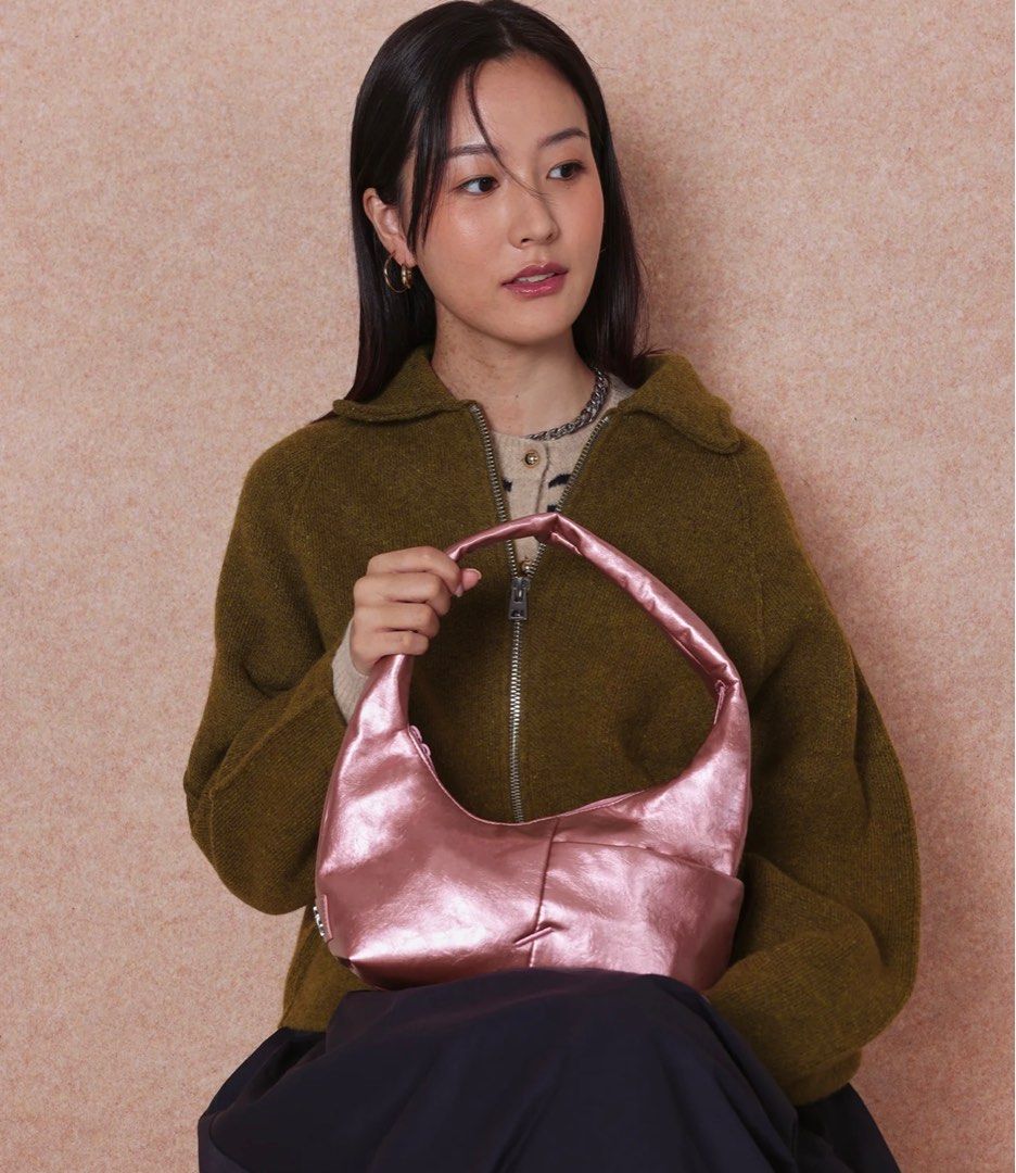 PAPER BUNNY The Mini Arc in Rich Quartz (Category: Shoulder Bags) located in Manila. Submitted by robertawang (Listing ID 1403626024, Image 1). Description: BRAND NEW with Tag. Original Price 4250. RFS: outgrew my style Price is negotiable. - Zippered main and outer compartment - Interior pocket - Detachable strap - Includes dust bag.