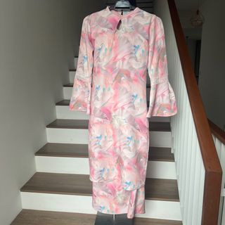 (Category: ) located in . Submitted by preloved.pretty.things (Listing ID 1403696039, Image 1). Description: .