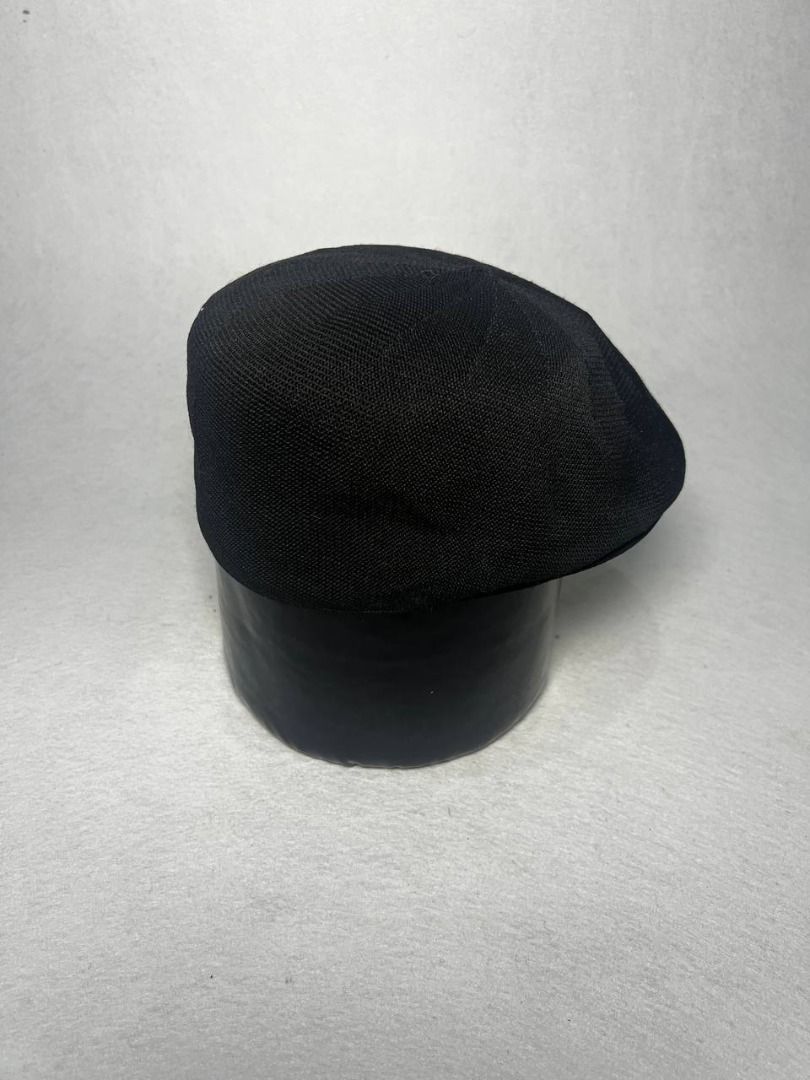 Plain Black Flat Cap (Category: Caps & Hats) located in Mandaluyong City. Submitted by theroom501 (Listing ID 1403802347, Image 3). Description: Plain Black Beret Condition:Well Used Size on tag: Issue: Need wash Price:350 Courier LBC JNT Lalamove.