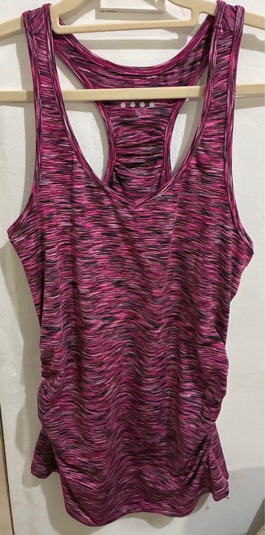 Sando drifit sports/active wear (Category: Activewear) located in San Fernando. Submitted by julieloops (Listing ID 1403630462, Image 1). Description: Good as new, no flaws S on tag but can fit up to M stretchable rfs: moving abroad, decluttering.