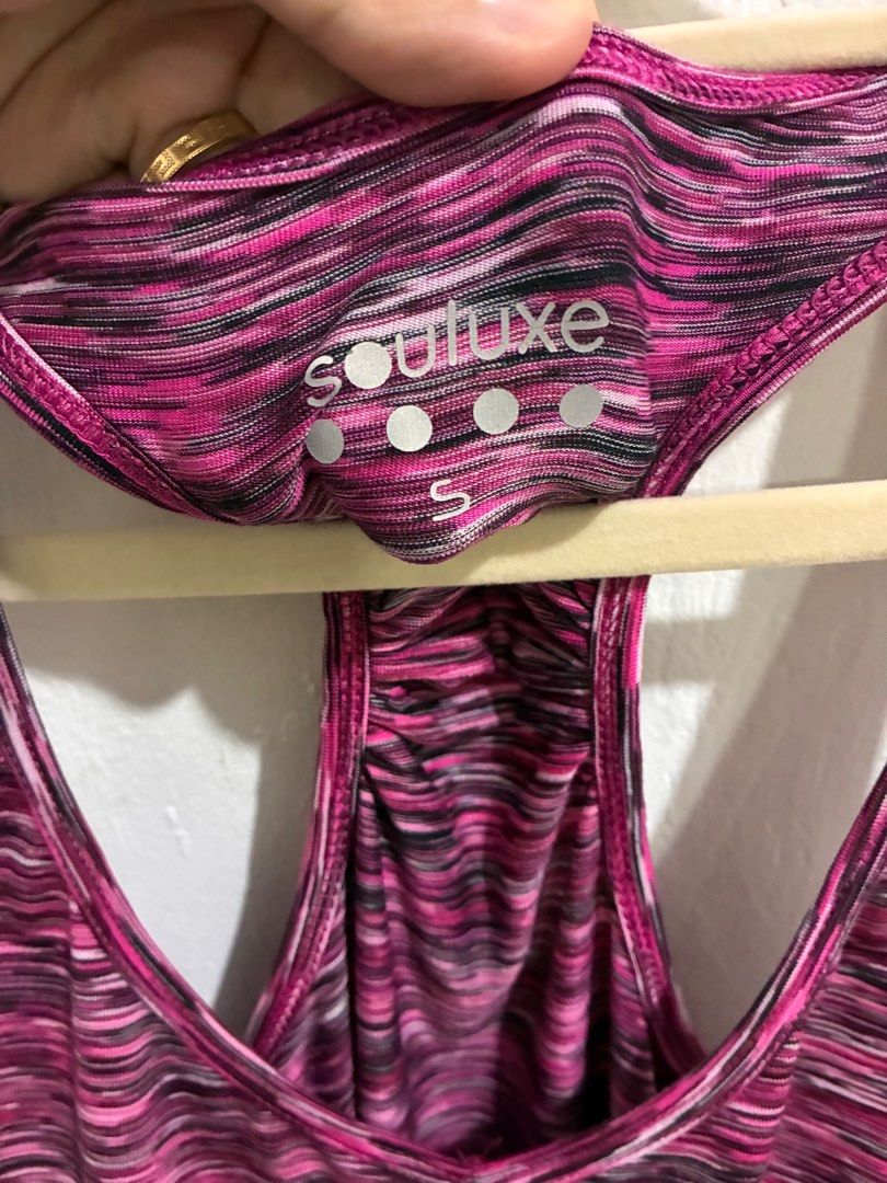 Sando drifit sports/active wear (Category: Activewear) located in San Fernando. Submitted by julieloops (Listing ID 1403630462, Image 3). Description: Good as new, no flaws S on tag but can fit up to M stretchable rfs: moving abroad, decluttering.