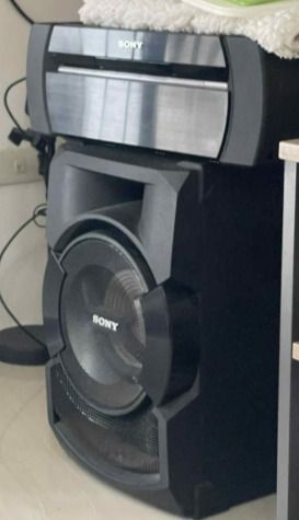 SONY - HCDSHAKEX10 2 SPEAKER AND AMPLIFIER (Category: Soundbars, Speakers & Amplifiers) located in Caloocan City. Submitted by roxsell.00 (Listing ID 1403709495, Image 1). Description: Sony speaker with Sound Pressure Horn technology. Features a large speaker unit with a black mesh grill. The unit has a built-in top component, possibly a CD player or receiver. The speaker is black in color and has a modern design..