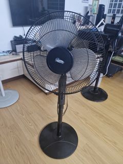 (Category: ) located in . Submitted by oohyj9 (Listing ID 1403744382, Image 1). Description: .