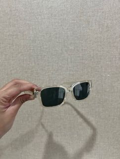 (Category: ) located in . Submitted by bitsfrommycloset (Listing ID 1403721790, Image 1). Description: .