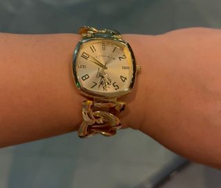 (Category: ) located in . Submitted by lesly.lising (Listing ID 1403638546, Image 1). Description: .