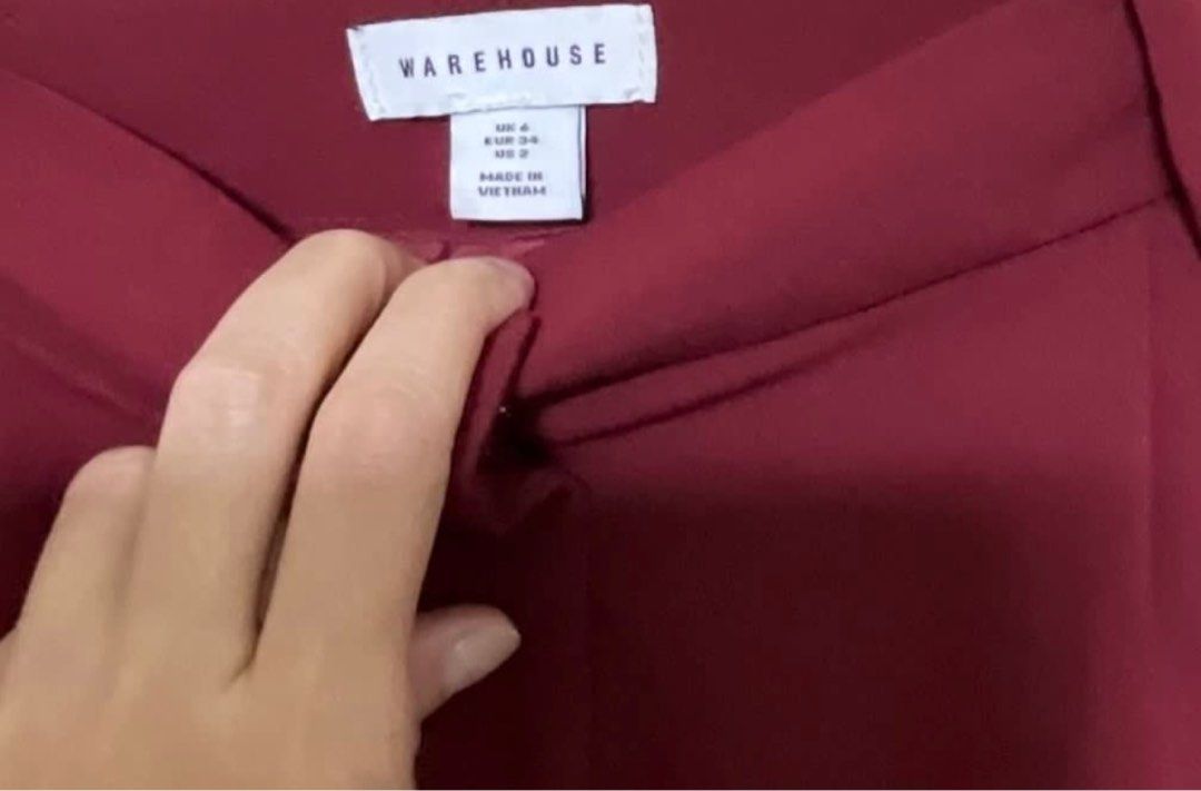 Warehouse Trousers (Wine) (Category: Other Bottoms) located in Taytay. Submitted by becha1 (Listing ID 1403673118, Image 3). Description: Waist. 25” Length. 37” Used once. No flaws..