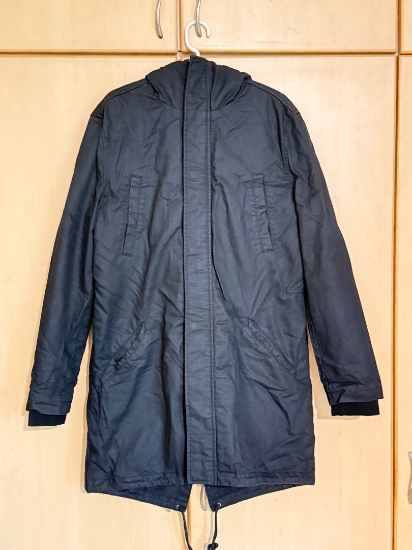 Winter Jacket (Category: Coats, Jackets and Outerwear) located in Singapore. Submitted by iam.mobydick (Listing ID 1403628763, Image 1). Description: Black Jacket. Length 32.5” Shoulder 18” Woodlands area - 733685. Price negotiable. Thanks for viewing..
