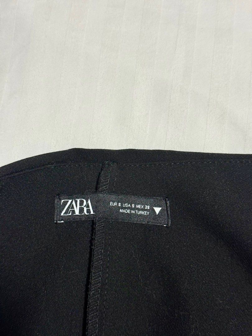 Zara - Skort (Category: Skirts) located in Marikina City. Submitted by declutteringfatty (Listing ID 1403719292, Image 3). Description: Brand: Zara (Authentic) Color: Black Size: S No flaws. RFS: Too small for me.