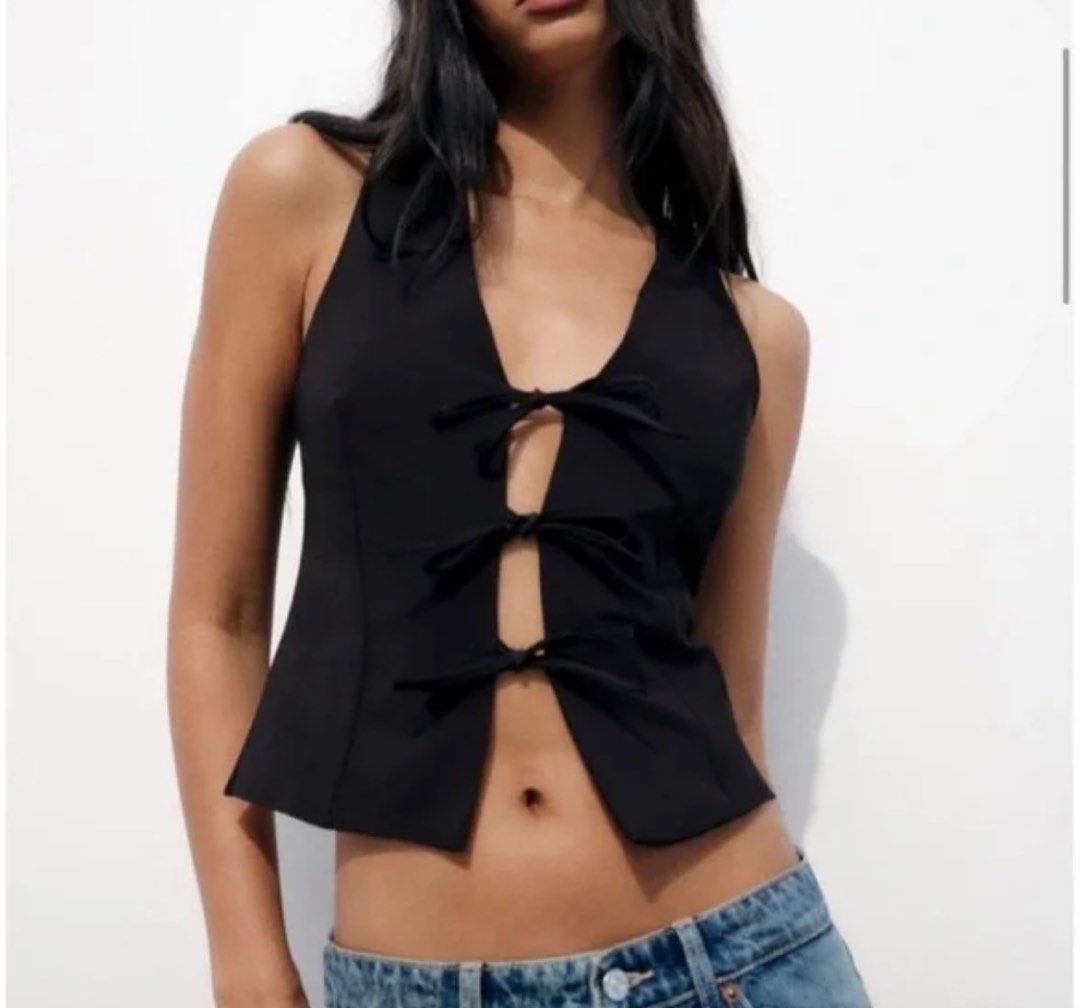 Zara Black Tie Front Vest Top (Category: Sleeveless) located in Manila. Submitted by koi2koi (Listing ID 1403622484, Image 2). Description: NEVER WORN, only stored. RFS: not my style..
