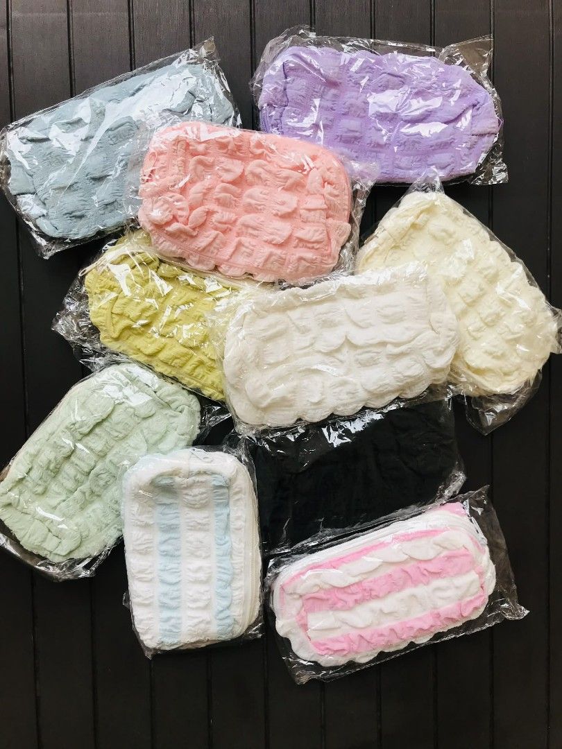 10pcs Bubble Make Up Pouch (Category: Makeup) located in Quezon City. Submitted by beautynglamph (Listing ID 1403896452, Image 3). Description: ​✨ 10-Piece Soft Bubble Pouch Collection! ✨ ​Looking for the perfect blend of style and practicality for your essentials? ​This set includes 10 versatile Bubble Pouches featuring a trendy, soft, textured material that is delightful to touch and easy on your belongings. ​💖 Why You'll Love This Set: ​Ultim