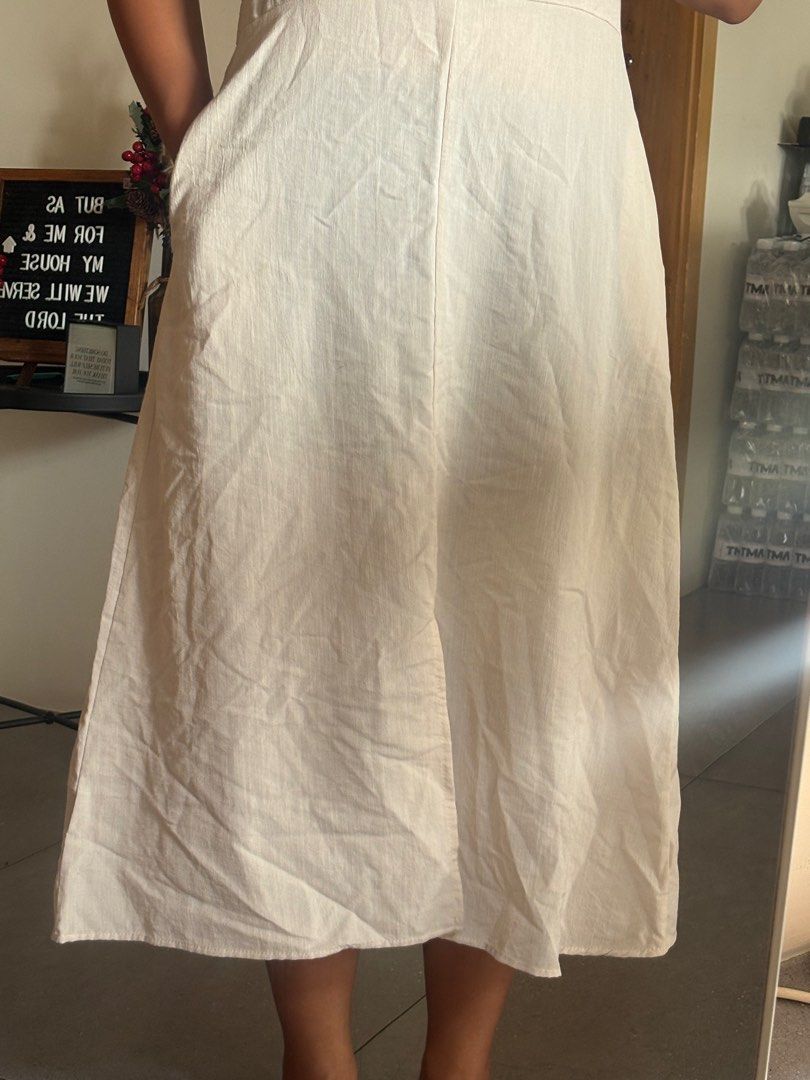Beige semi-casual dress (Category: Dresses) located in Mandaluyong City. Submitted by dmpsy (Listing ID 1403872309, Image 3). Description: - Fits small to medium - Used twice for an event - With pockets! Lalamove pick-up from Batasan QC .