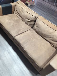 (Category: ) located in . Submitted by 14coling (Listing ID 1403816166, Image 1). Description: .