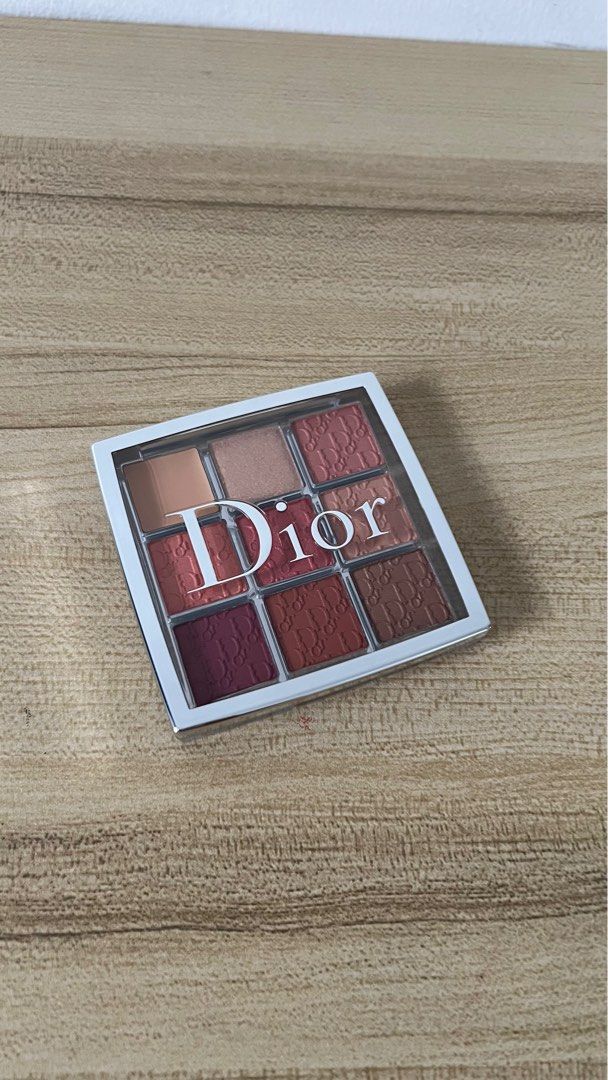 Dior Backstage Eye Palette 007 Coral Neutrals (Category: Makeup) located in Cainta. Submitted by getsometin (Listing ID 1403920752, Image 2). Description: .