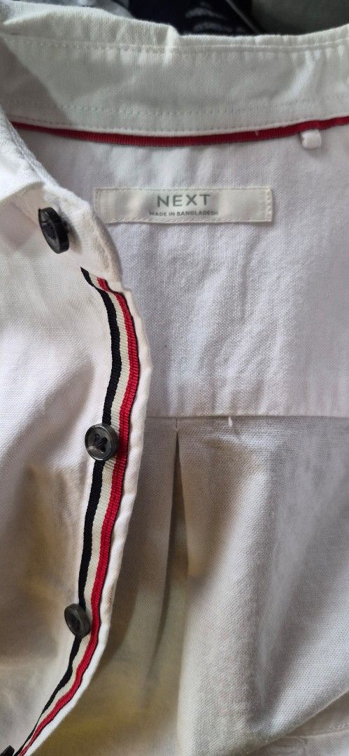 EUC White Long Sleeve Shirt for boy (Category: Babies & Kids Fashion) located in Bacoor. Submitted by tyler513 (Listing ID 1403819581, Image 2). Description: - Next EUC white long sleeve shirt for 3-4 years old - Collar detail - Decorative stripe on chest - Button-down front ***no stains and all buttons complete.