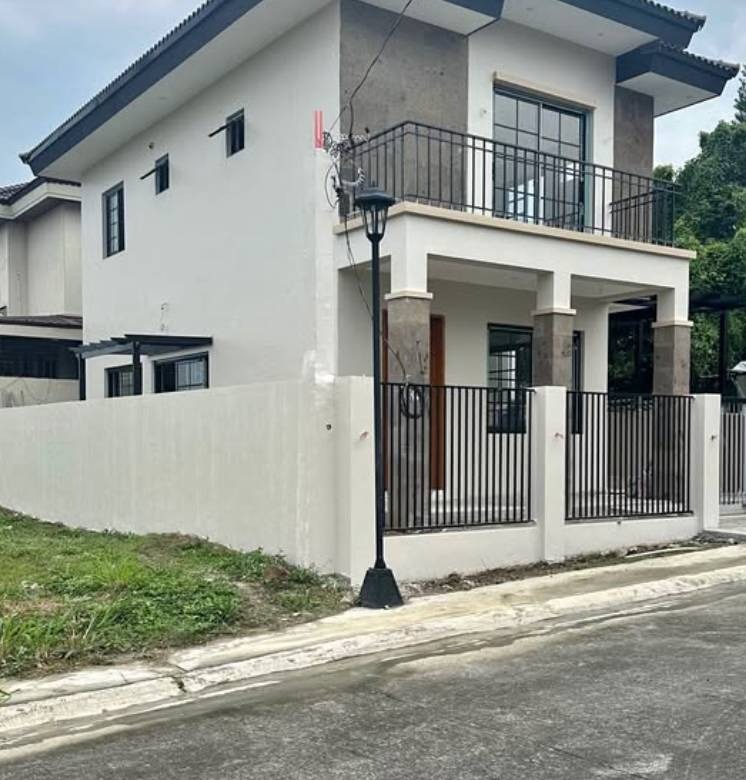 (Category: ) located in . Submitted by REMAXCapital (Listing ID 1403831940, Image 1). Description: .