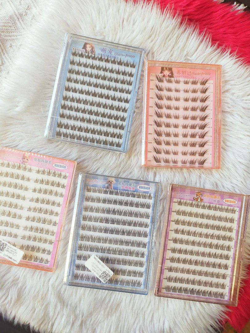 Glue Free Cluster Eyelashes (Category: Makeup) located in Quezon City. Submitted by floreskari78555 (Listing ID 1403847697, Image 1). Description: Glue Free Cluster Eyelashes‼️ Instead of using a separate glue, the base of the lash clusters has a medical-grade, sticky adhesive already applied. You simply use tweezers to place the cluster directly onto your natural lash line, pressing it against the lash base. no mess✅ beginner friendly✅ easy remo