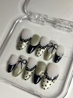 (Category: ) located in . Submitted by berryliciousbeads (Listing ID 1403833675, Image 1). Description: .