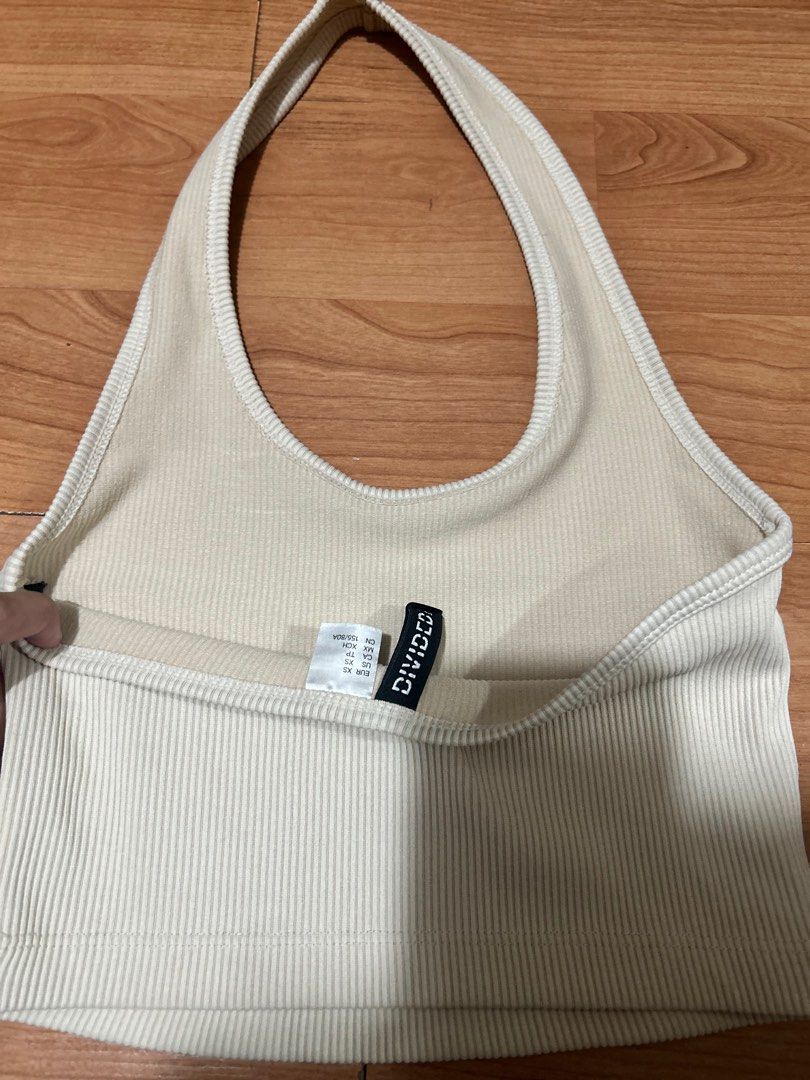 h&m divided halter top summer beige (Category: Sleeveless) located in Las Pinas. Submitted by ameothings (Listing ID 1403917677, Image 2). Description: size xs on tag dm if interested!.