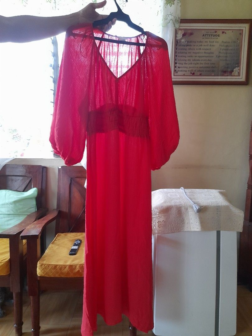 H&M Orange Red Dress - Size M (Category: Dresses) located in San Pedro. Submitted by JohnsonKeeps (Listing ID 1403831454, Image 3). Description: - H&M Orange Red Dress - Size:EUR - M US - M - Features: V-neck, 3/4 sleeves, garterized waist - Fabric: Lightweight - Color: orange red .
