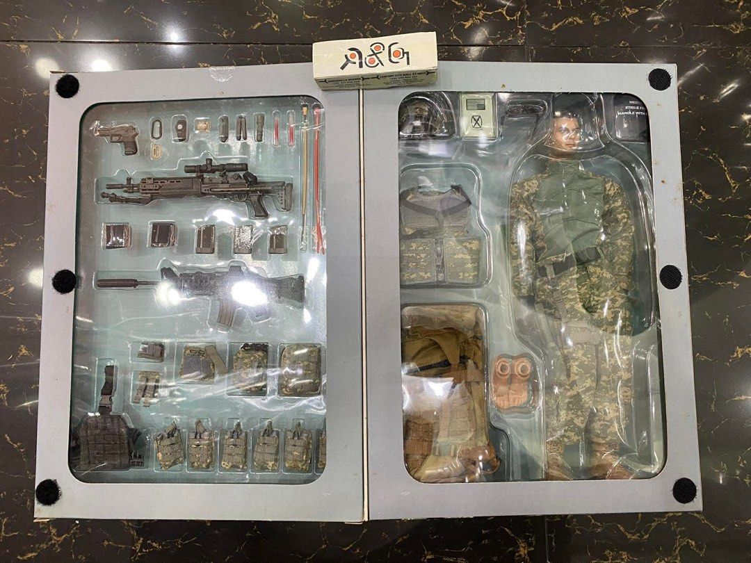Hot toys US mountain division sniper (Category: Figurines & Statues) located in Makati City. Submitted by arpylicious (Listing ID 1403942659, Image 3). Description: .
