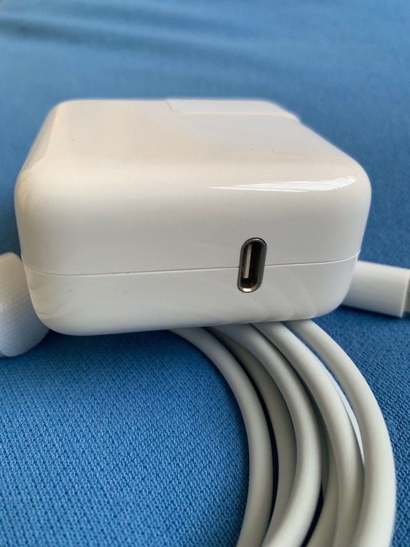 iPad type C Charger, MacBook type C Charger 30W (Category: Chargers & Cables) located in San Juan City. Submitted by ph_gadgets_hub (Listing ID 1403808531, Image 1). Description: 💯% MacBook and iPad (USB-C) Type C 30W Charger WE ARE STILL ON SALE ❗️❗️❗️ Promo!! SET ₱1,300 30W USB-C Power Adapter with USB-C to C Cable (2 m) for Macbook and iPad Type C Charger Brand new 🔥 ₱1,000 30W USB-C Power Adapter only ₱800 USB-C Charge C Cable only Compatib
