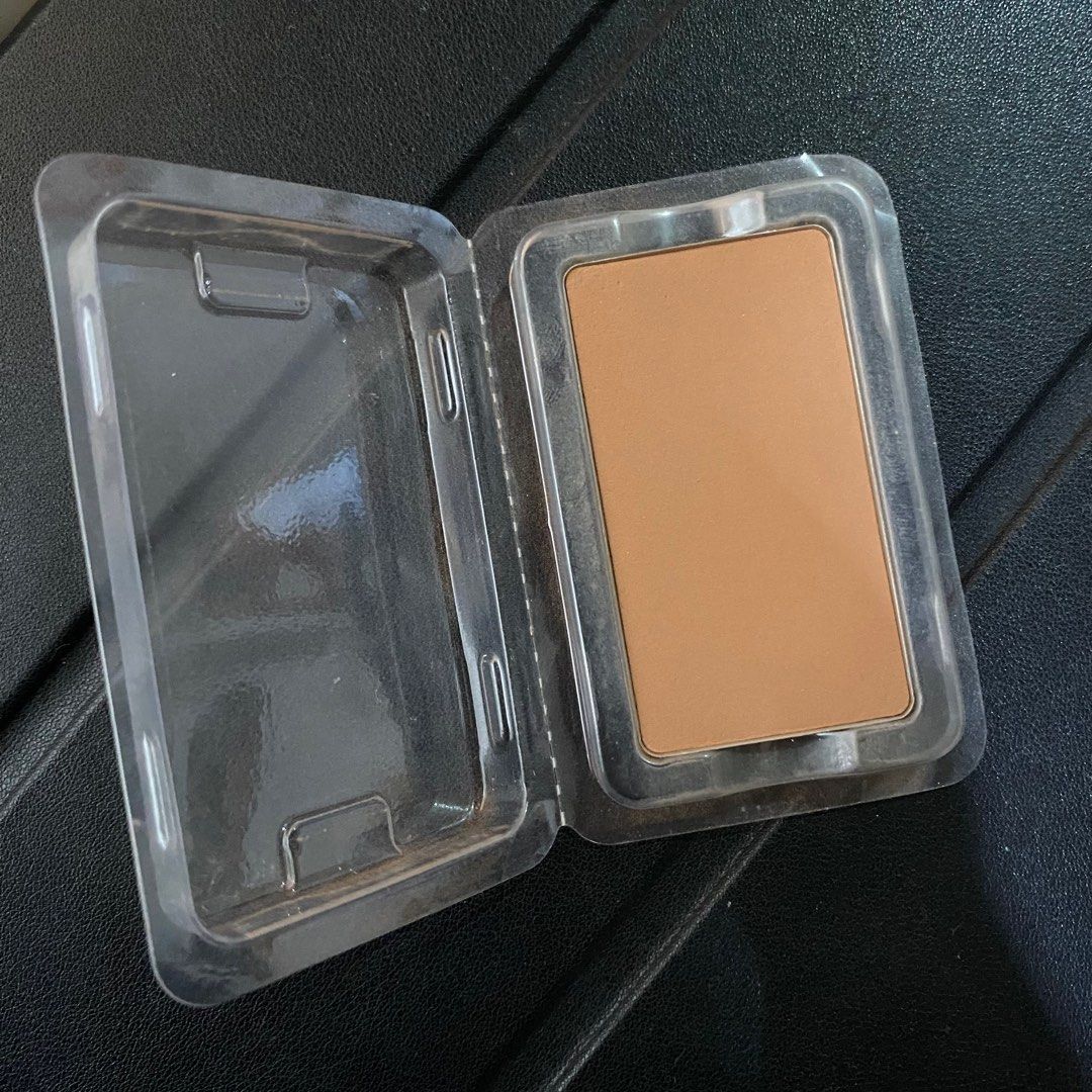 Issy Powder Bronzer Insert (Pyre) (Category: Makeup) located in Bulacan. Submitted by puzzles_piece (Listing ID 1403851709, Image 2). Description: Used Rfs: major makeup decluttering .