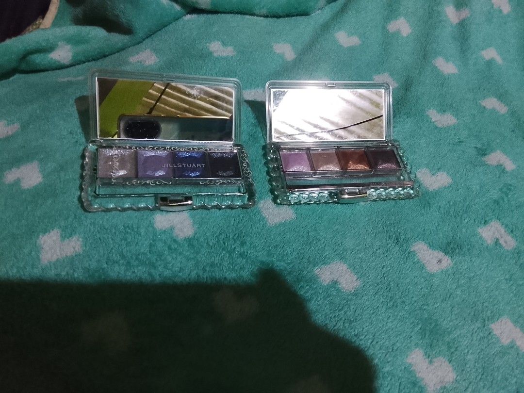 Jill Stuart Eyeshadow Palette (Category: Makeup) located in Taguig. Submitted by trade_fairly (Listing ID 1403900175, Image 1). Description: this Jill Stuart make up never use taken off the box kpop shimmer a d glitter eyeshadow bought in Sasa Boutique Orchard Singapore 🇸🇬 750 pesos each 2 for 1,500 pesos I can give discount .