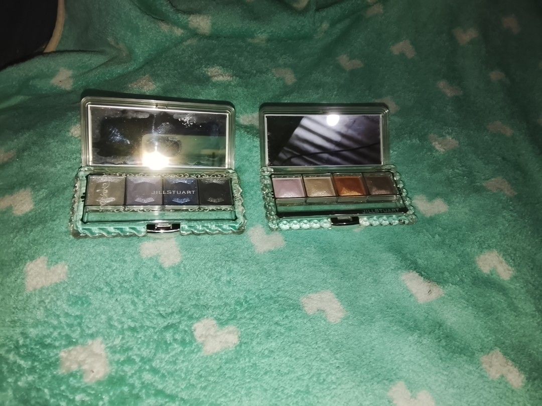 Jill Stuart Eyeshadow Palette (Category: Makeup) located in Taguig. Submitted by trade_fairly (Listing ID 1403900175, Image 3). Description: this Jill Stuart make up never use taken off the box kpop shimmer a d glitter eyeshadow bought in Sasa Boutique Orchard Singapore 🇸🇬 750 pesos each 2 for 1,500 pesos I can give discount .