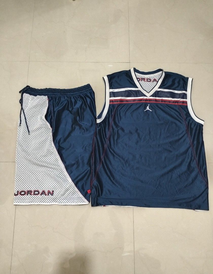 Jordan Reversible OV (Category: Sets & Coordinates) located in Apalit. Submitted by thrift.nkie.bills (Listing ID 1403966165, Image 2). Description: Gud day Sir/Madam 🥳 For SALE 🔥 For SALE 🔥 For SALE 🔥 ✅ Hot in here not your typical Overall Air Jordan X Reversible 🔥 Both As New - Tops Size: L-XL Width: 25 Length: 30-31 Back Issue: Check Last Pic. nOt Noticeable 😉 - Bottoms Size: Large Width: 32-40 Garterized Length: 26 Hem: 15 🚨 Please be 