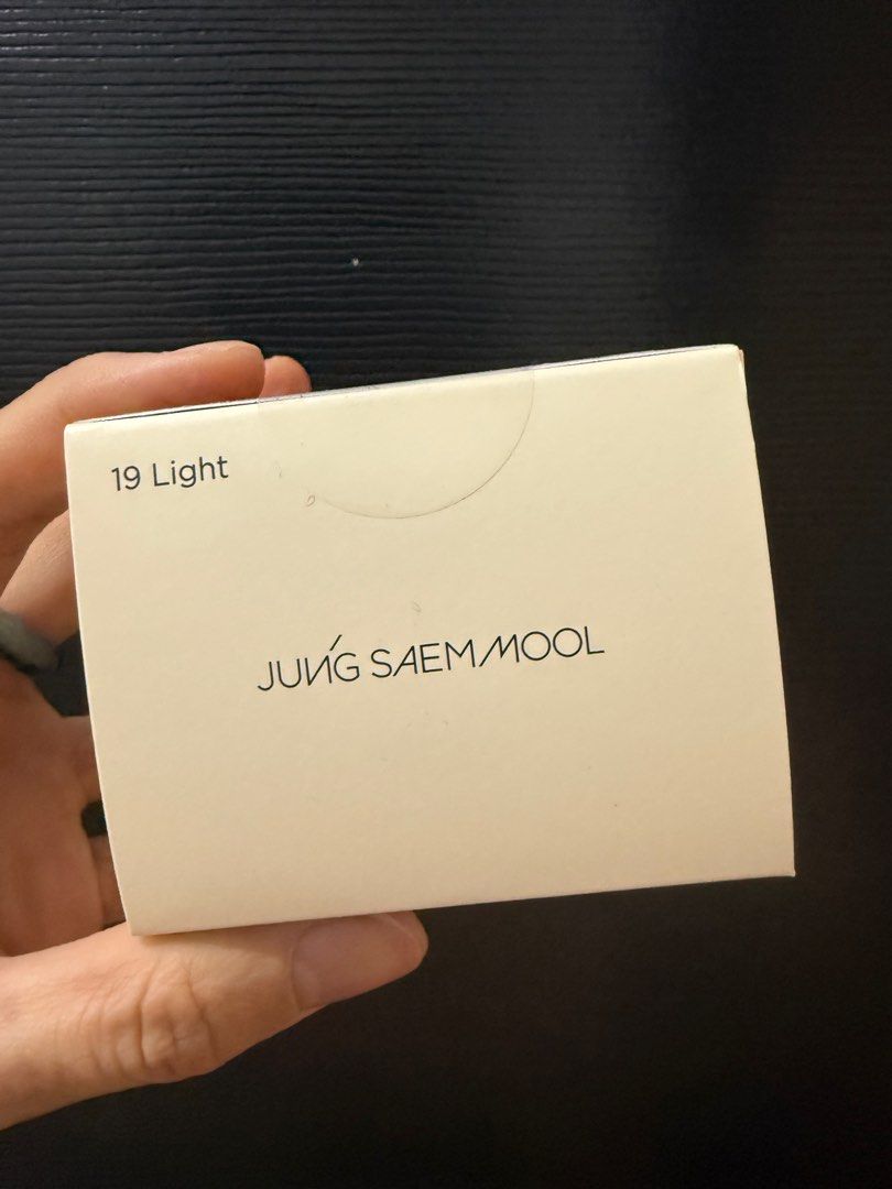 Jung Saem Mool Essential Skin Nuder Cushion (Category: Makeup) located in Angeles City. Submitted by flowerbombmd (Listing ID 1403898337, Image 1). Description: Shade: Light RFS: extra stock Expiration: 2027 Php: 800 plus shipping fee Mode of payment: bank transfer/GCASH PIOG 📍Pampanga .