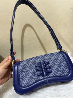(Category: ) located in . Submitted by iamloved_items (Listing ID 1403965349, Image 1). Description: .