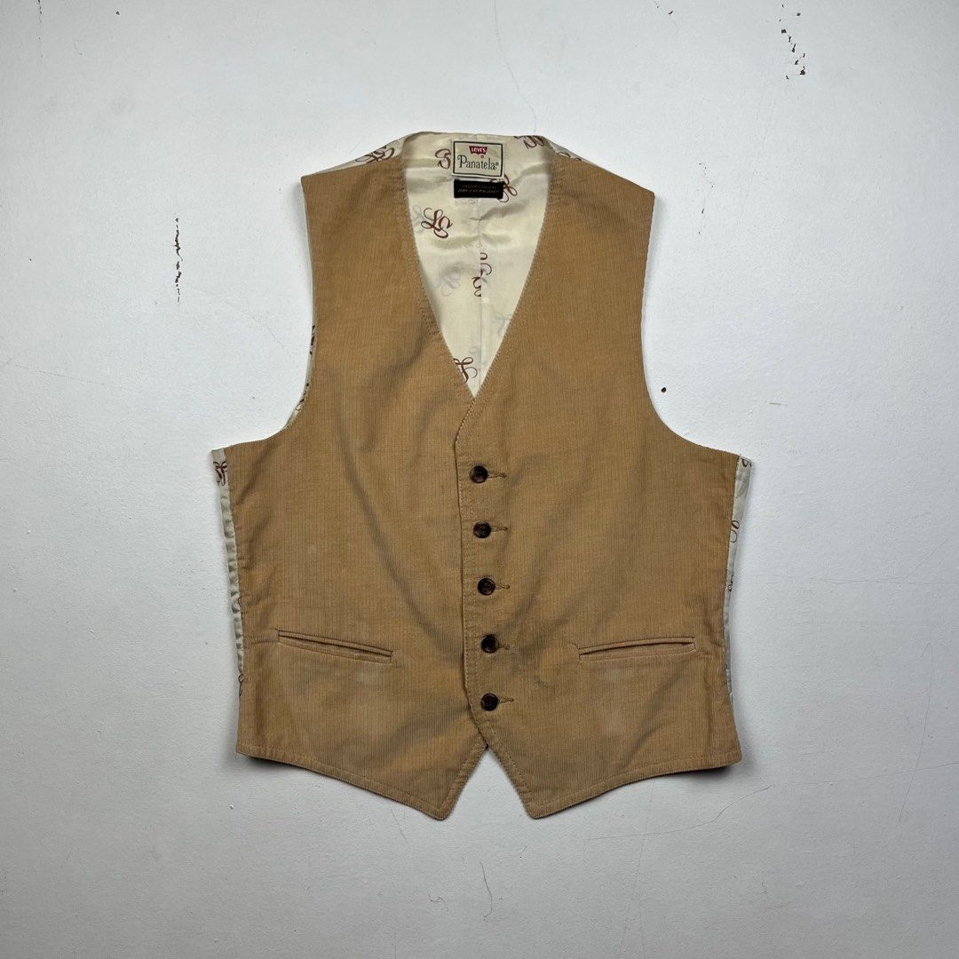 Levi's Panatela Corduroy Vest (Category: Vests) located in Manila. Submitted by _jaime (Listing ID 1403960128, Image 1). Description: Levi”s Panatela Corduroy Vest Excellent Condition Size: M base on measurement Chest width: 19.5 inches Length: 24 inches 700 price is negotiable.