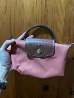 (Category: ) located in . Submitted by xinqiii (Listing ID 1403931702, Image 1). Description: .