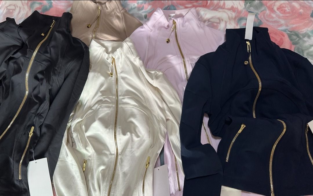 lulu define gold zip nulu (Category: Activewear) located in Angeles City. Submitted by dear_noona (Listing ID 1403846090, Image 1). Description: .