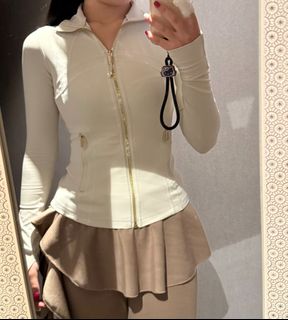 (Category: ) located in . Submitted by dear_noona (Listing ID 1403847820, Image 1). Description: .