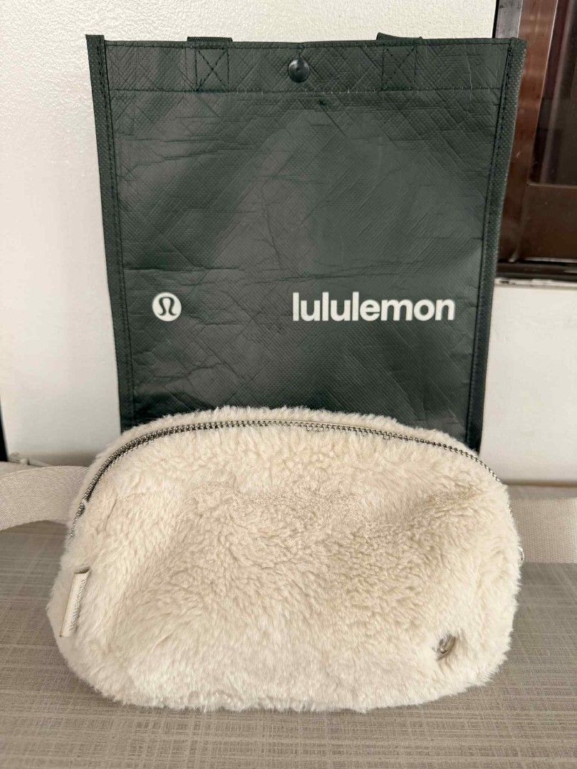 Lululemon Fleece Belt Bag (Category: Cross-body Bags) located in Plaridel. Submitted by jkauthentics (Listing ID 1403812710, Image 1). Description: like new condition plaridel bulacan personal pick up lalamove pick up (payment via gcash) LBC COD/COP (payment via gcash sf shoulder by the buyer).