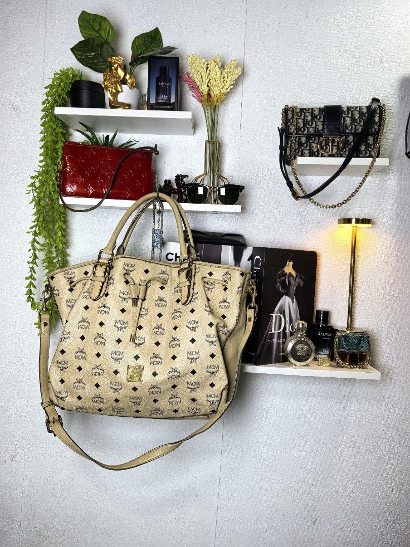Mcm monogam 2 way handbag (Category: Luxury Bags & Wallets) located in Baguio. Submitted by ashzachary (Listing ID 1403968485, Image 1). Description: Mcm monogam 2 way handbag Condition :Excellent condition Color rate 10/10 Size : Medium Sign of use only see last 2 pic Super ganda sa personal Pm. More details Good quality Plsss 📌No Bogus 📌No return MOP What you see is what you get PALAWAN, CEBUNA GCASH AND BDO Reminder😊 We're selling thrifted 