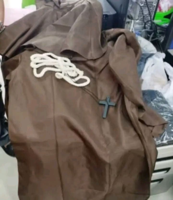 Medieval Monk Hooded Priest Costume Set (Category: Coats, Jackets and Outerwear) located in Manila. Submitted by lisgrace7725545 (Listing ID 1403846190, Image 2). Description: - 3-piece Medieval Monk Costume Set - Includes: Robe, Belt, and Accessory - Color: Brown - Perfect for cosplay and themed events.