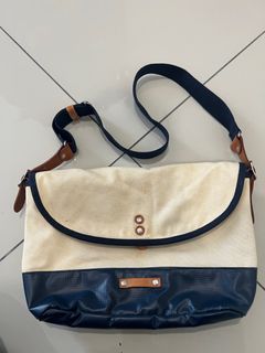 (Category: ) located in . Submitted by aaishaa_store (Listing ID 1403844590, Image 1). Description: .