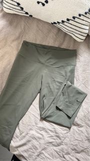 （分類：）位於 。 由 daamanda 提交（商品編號 1403871092，圖片 1）。簡介： 。
