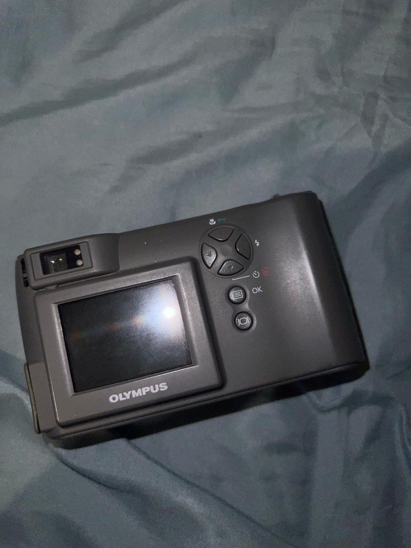 Olympus c-200 zoom (Category: Cameras) located in Angeles City. Submitted by ywnaa_aa (Listing ID 1403900056, Image 3). Description: .