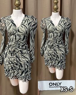 (Category: ) located in . Submitted by thriftandzel (Listing ID 1403952596, Image 1). Description: .