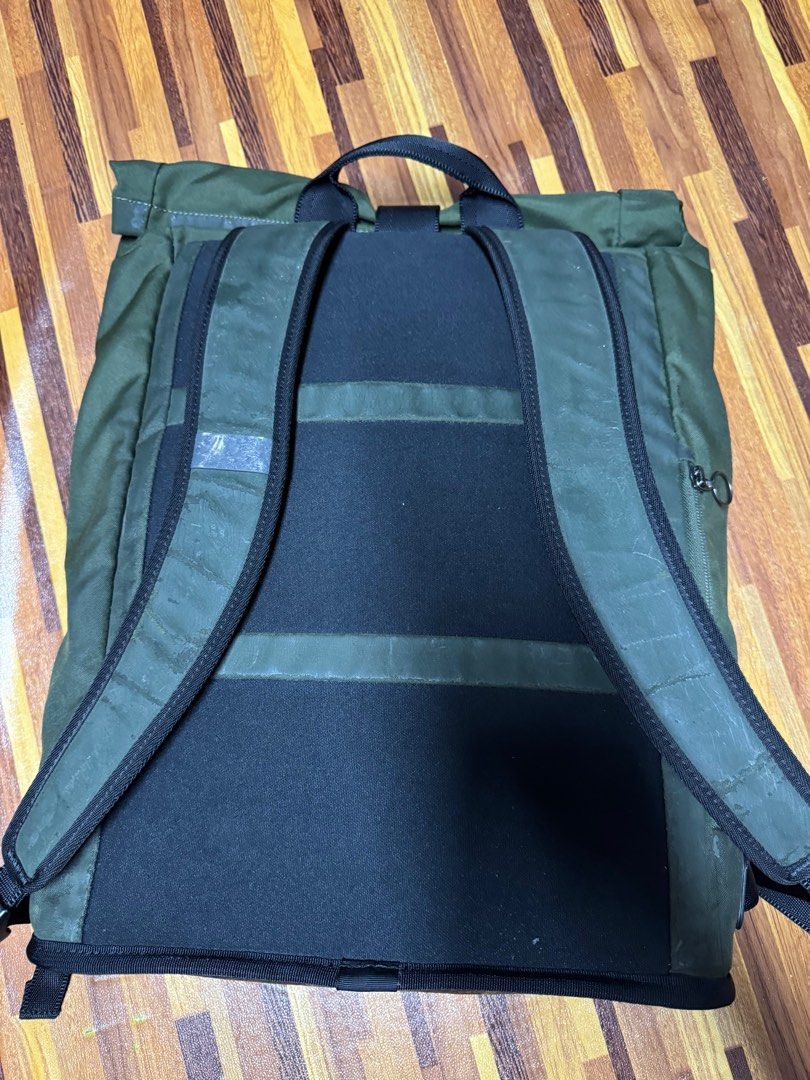 Rapha Backpack (Category: Backpacks) located in Simpang Ampat. Submitted by cyclingabib (Listing ID 1403916501, Image 2). Description: Rapha bagpack fit price 250 las.