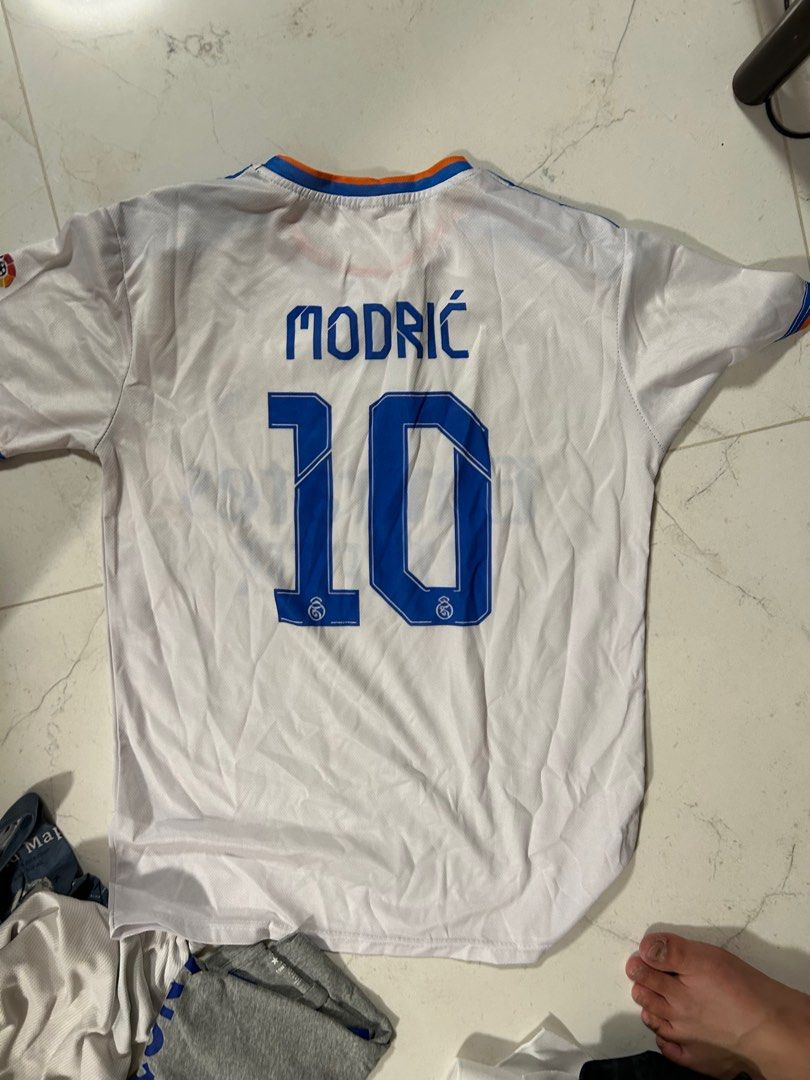 Real Madrid Jersey - Modric #10, Men's Fashion, Activewear on Carousell