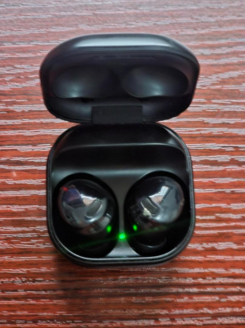 SAMSUNG BUDS PRO (Category: Earphones) located in Caloocan City. Submitted by morealesskazuha-27277 (Listing ID 1403816446, Image 3). Description: SAMSUNG BUDS PRO - WELL USED BOX INCLUDED MODE OF TRANSACTION: MEETUP ONLY AT ANGELES, CLARK, MABALACAT AREA. COD THRU LBCS FOR SAFE TRANSACTION..