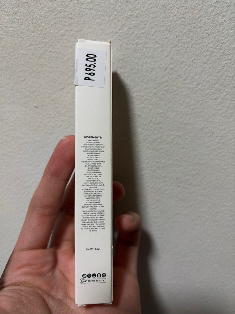 Spotlight Soft Glow Beauty Wand (Category: Makeup) located in Quezon City. Submitted by ribbey (Listing ID 1403940912, Image 3). Description: Comfort Rose shade.