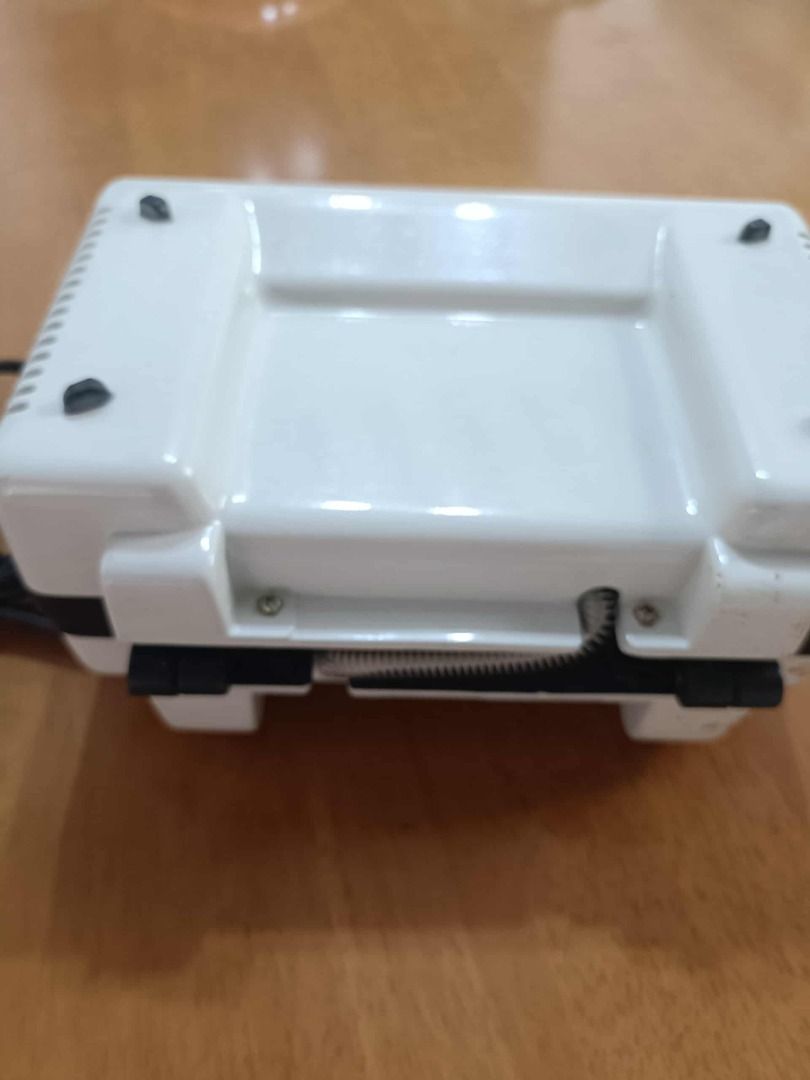 SUN TK-201M SANDWICH TOASTER 110v good working condition Php1,500 (Category: Breadmakers) located in Taytay. Submitted by fastdragon-e045 (Listing ID 1403867632, Image 2). Description: SUN TK-201M SANDWICH TOASTER 110v good working condition Php1,500.