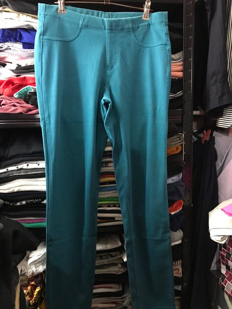 Uniqlo Teal Pants - Size L (Category: Other Bottoms) located in Caloocan City. Submitted by mermaid.drive (Listing ID 1403938442, Image 1). Description: closet clean up.